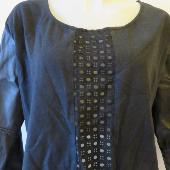 ARTISTS & REVOLUTIONARIES BLK 3/4 SLEEVE TOP OS* - Picture 4 of 6